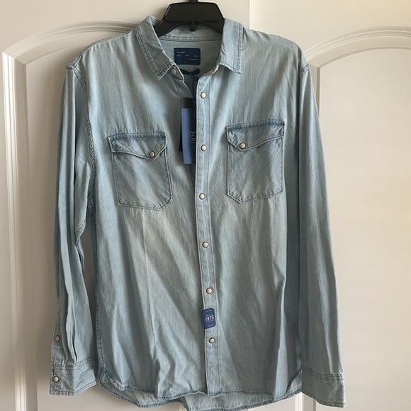 New with tags Zara Denim shirt - Picture 2 of 5